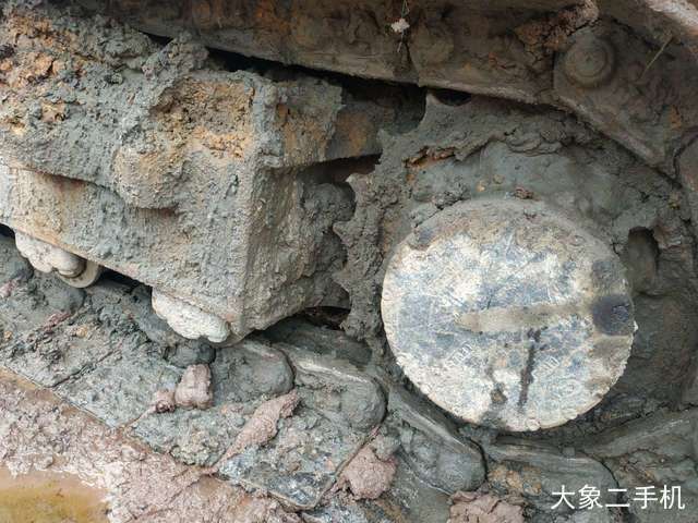 山东临工 E680F 挖掘机